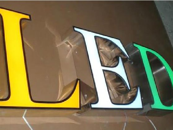 涟水介绍LED招牌的基础知识。